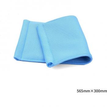 Cama suspendida de madera para gatos