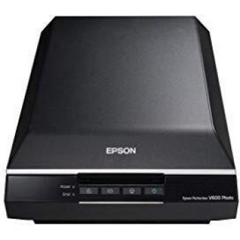 Epson Perfection V600 Photo and Film Scanner boxed with all original accessories