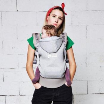 HoodieCarrier Love Radius