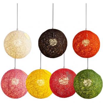 Lustre en nid de rotin