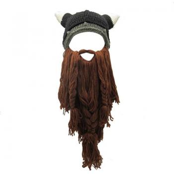 Bonnet tricoté avec barbe pour cosplay