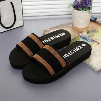 Tongs de bain pour femmes