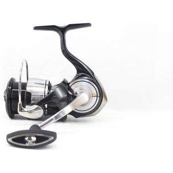 Daiwa 24” Certate LT 2500 Spinning Carrete