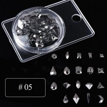 Piedras Brillantes AB Champán: Lote 60 – Decoración de Uñas