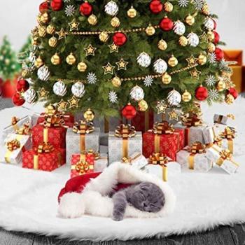 31 Rechoo Christmas Tree Cover – White Faux Fur Holiday Decor
