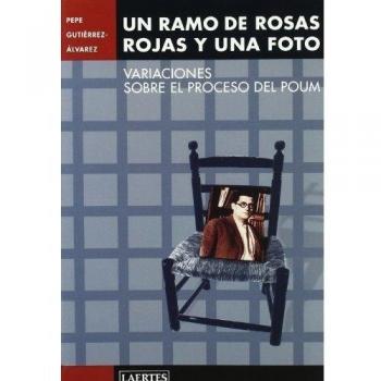 Un ramo de rosas rojas y una foto