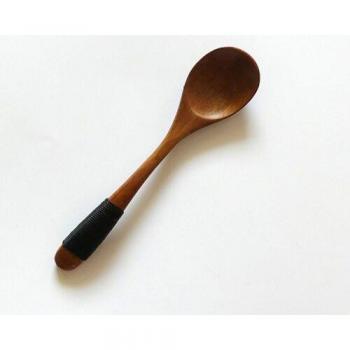 Cuillère en bois pour miel, café, thé et soupe