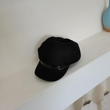 Chapeau avec boucle octogonale