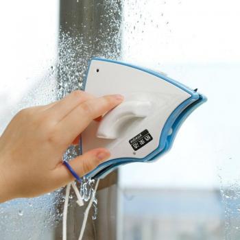 Magnetic Glass Cleaning Tool
