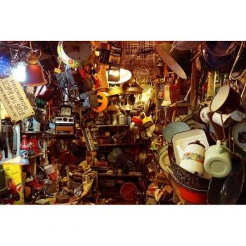 Papermoon: Foto Tapete San Telmo Markt (Alt) – 3,00 × 2,23 m
