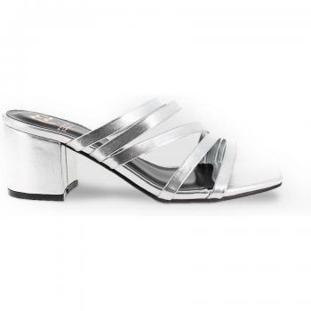 Blogger Sandalias Chic en Plata