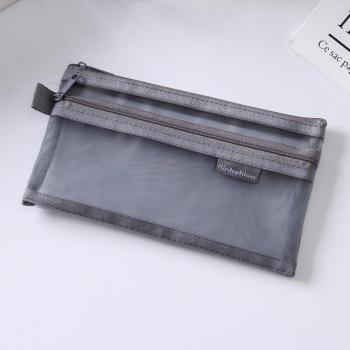 Boîte à stylos en maille transparente