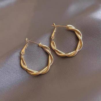 Joker Temperament Geometric Metal Modelling Women Earrings Fresh