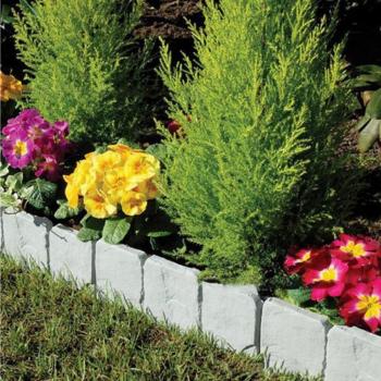Plastic Cobbled Lawn Palisade