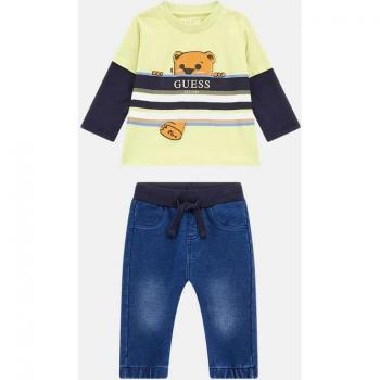 Combo T-Shirt e Jeans Trendy