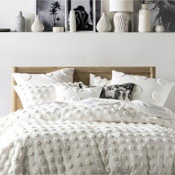 Set of 2 White Tufted Polka Dot Pillowcases