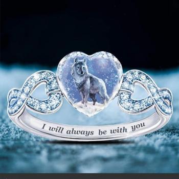Joyería estética: anillo de cristal Lobo de Hielo