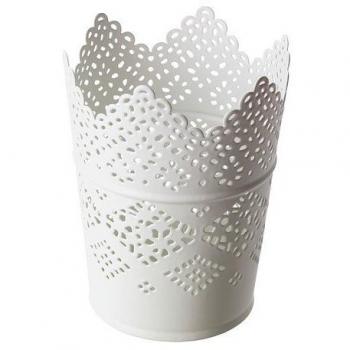 Weißer Kerzenständer SKURAR – 11 cm