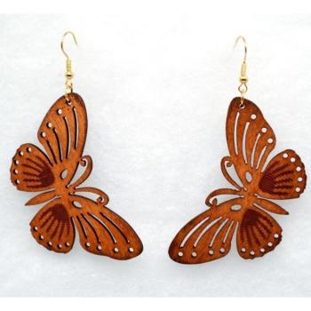 Pendientes huecos de madera mariposa artesanal