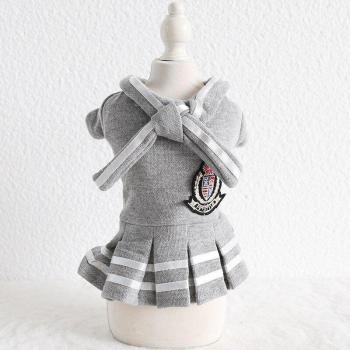 Robe grise pour chien