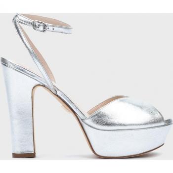 Tacones de Charol Martínelli con Hebilla Abrochada al Tobillo