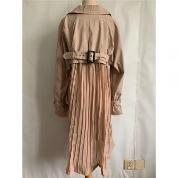 Thin Cloak with Pleats