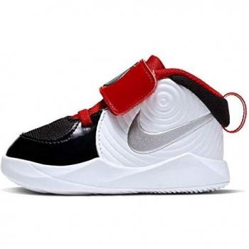 Nike Team Hustle D 9 Auto 27 EU