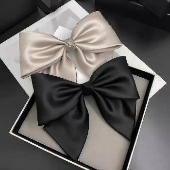 Nœuds cheveux couture noire et beige – deux clips assortis