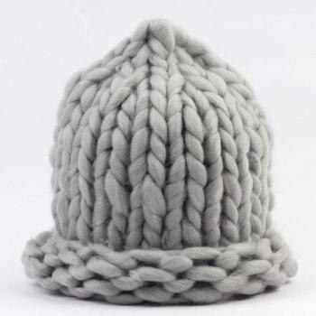 Gorro de Invierno Hecho a Mano para Mujer en Color Caramelo