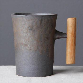 Taza de Cerámica con Acabado de Madera