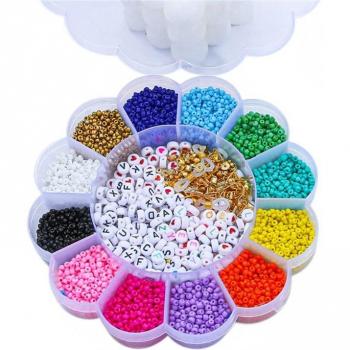 Pulsera Artesanal: Kit de Cuentas, Letras y Cuerda elástica