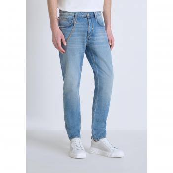 Kurz geschnittenes Slim‑Fit-Jeans mit Metallketten – Blau, 31 US