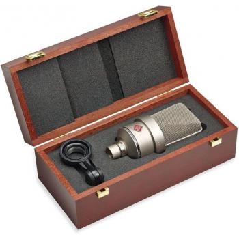Scatola Neumann TLM 103 di legno