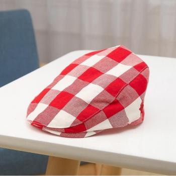 Hübsche Leinenkappe für junge Mädchen