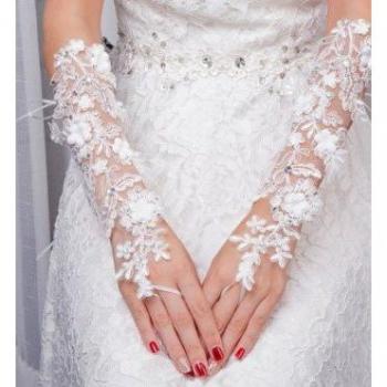 White Lace Fingerless Bridal Gloves