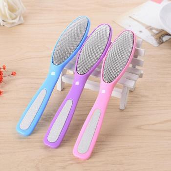 Exfoliante de piel dura en los pies