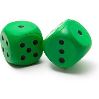 Jeu de dés en éponge colorés