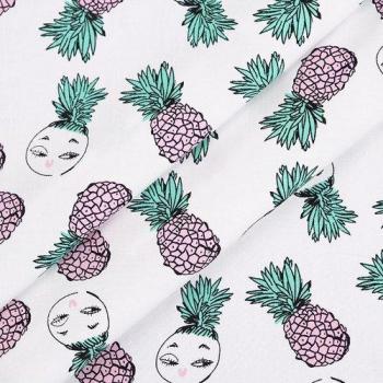 Gaomi-Ananas-Accessoire: Tischdecke, Puppe und Tragetasche