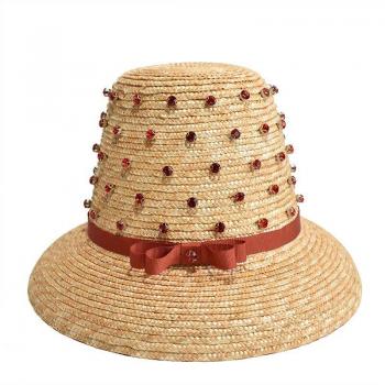 Chapeau de paille élégant