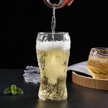 Handgefertigtes gehämmertes Whiskyglas