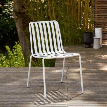 Estilo Tikamoon: Silla de Jardín en Metal Blanco
