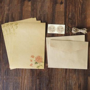 Juego de sobres de papel Kraft con accesorios para el Día de San Valentín