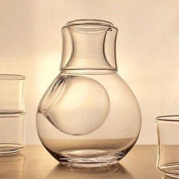 Elegant Hamster Nest Wine Set