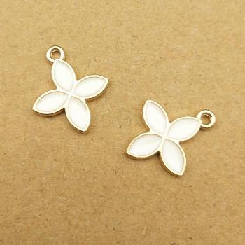 Abalorio Floral Esmaltado 15x17mm