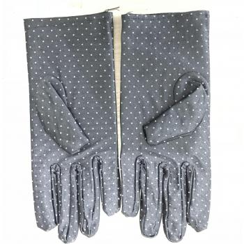 Red Velvet Wedding Gants – Short and Stylish