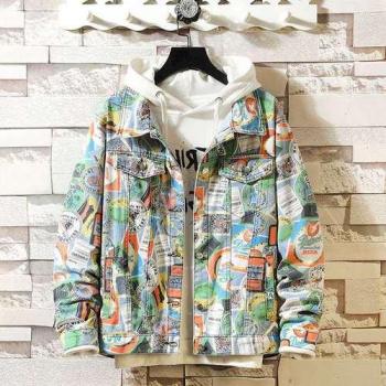 Chaqueta de mezclilla con graffiti estilo japonés