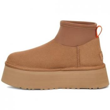 UGG Classic Botas en Color Marrón Pálido
