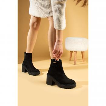 Modische Damenstiefel aus Wildleder mit hohem Schnitt