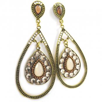 Pendientes creativos 'Sissi' beige y oro de Les Trésors De Lily