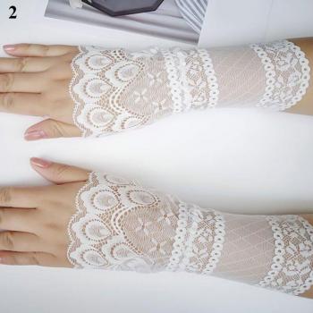 Sexy Gothic Party Mitts – Fingerless, Black & White